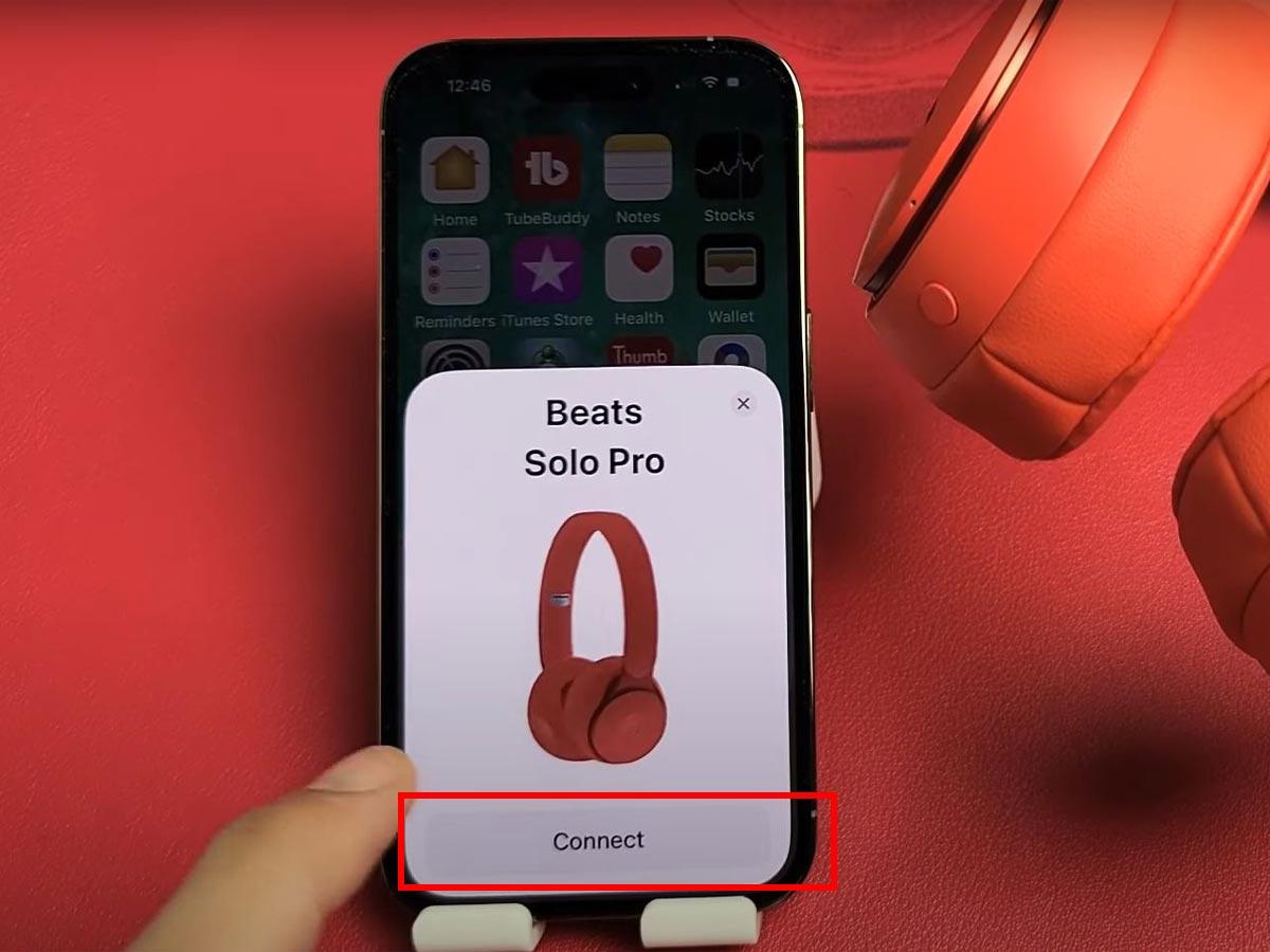 Tap Connect to pair the 2nd Beats headphones. (From: Youtube/WorldofTech)