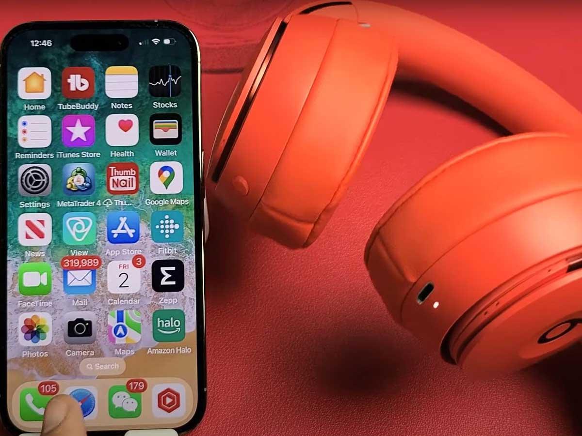 Hold your Beats device within 2 inches of your unlocked iPhone. (From: Youtube/WorldofTech)